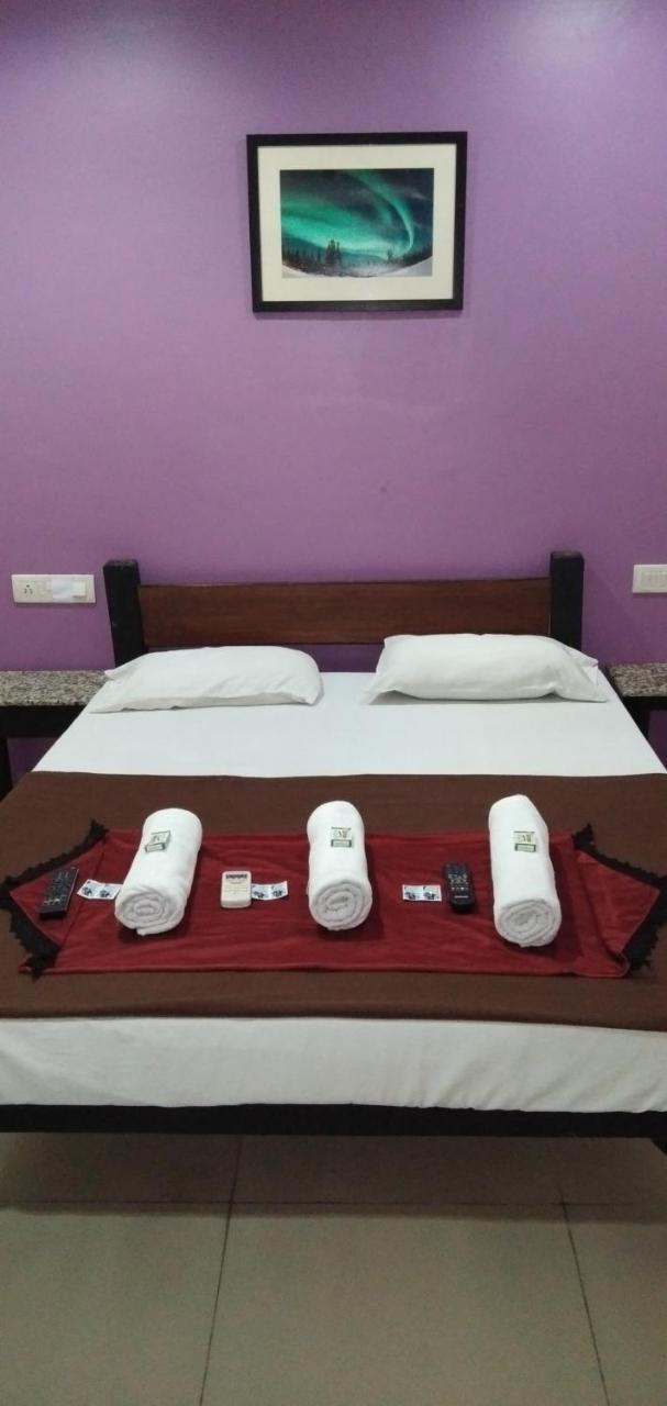 Deccan Comforts Haiderabad Buitenkant foto